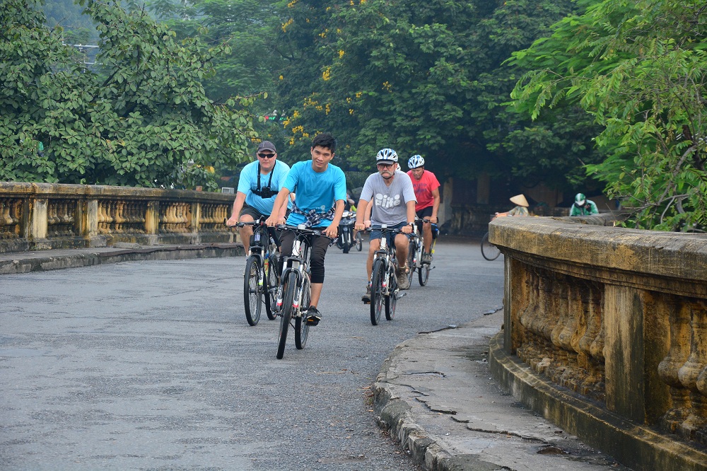 Bike Tours Hanoi – Hanoi Vespa Tours