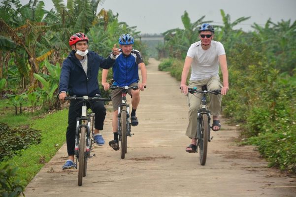 Whether you’re seeking adventure, culture, or relaxation, this bike tour adapts to your interests.